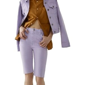 Nwt True Religion Mid Rise Knee Shorts.